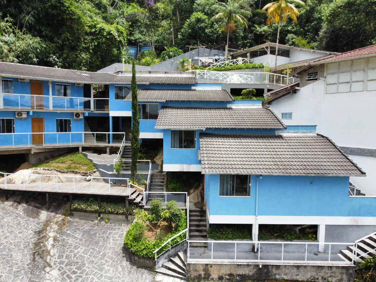 Imagem Pousada para Venda em Teresópolis / RJ no bairro Parque do Ingá