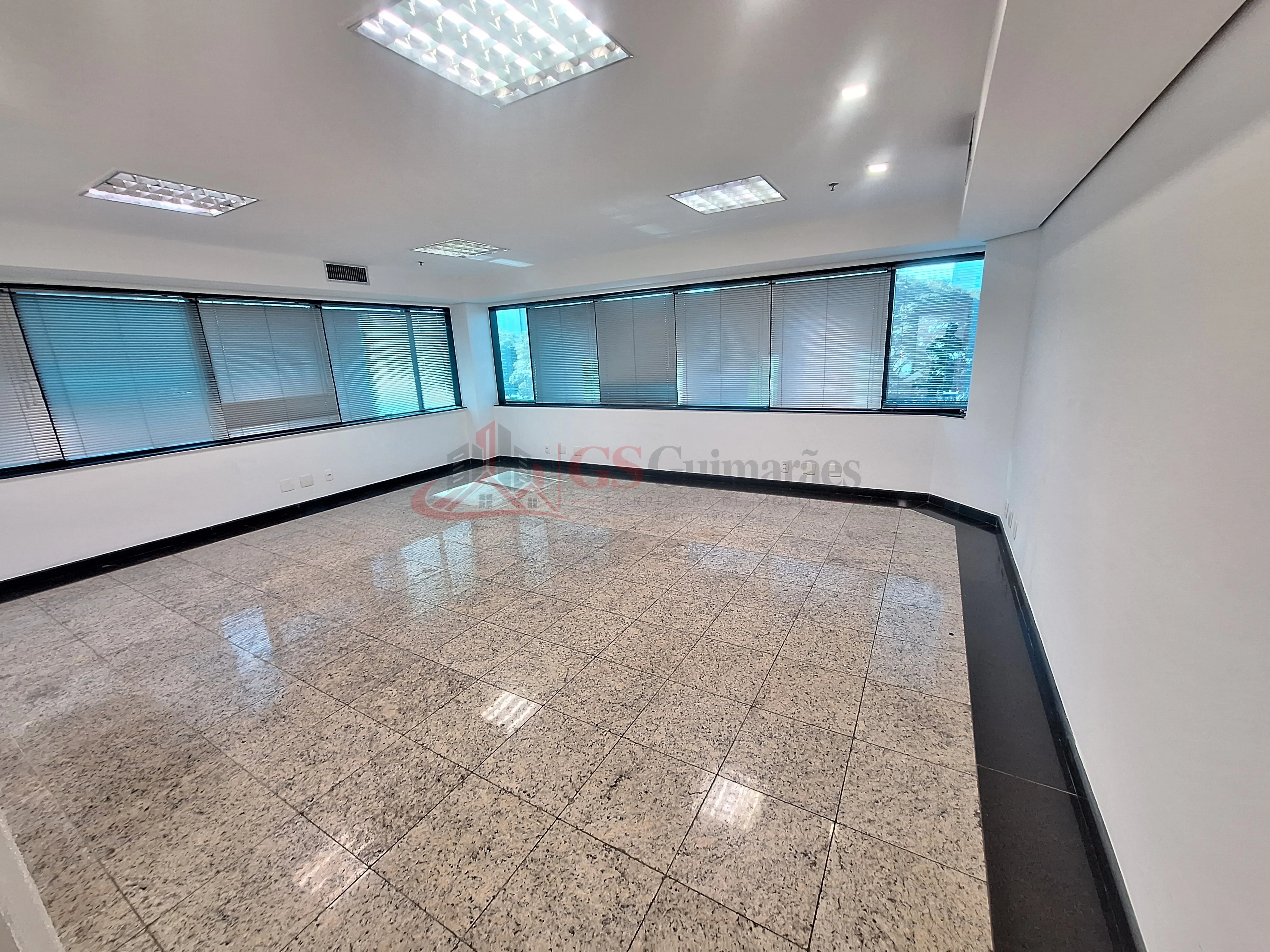 Imagem Sala comercial para locação no Eagle Point - 91,24 m² | Alphaville