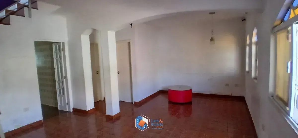Imagem Casa de vila para venda em Vila Romano com 4 quartos, sendo 1 suíte, 190m²