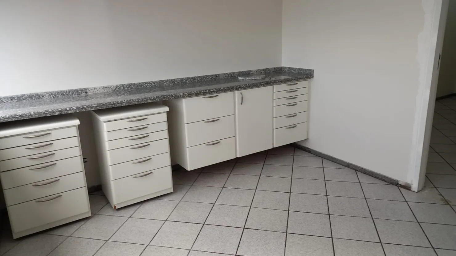 Imagem Comercial à venda 40M², Centro, Pindamonhangaba - SP | Condomínio Edifício Antônio cozzi
