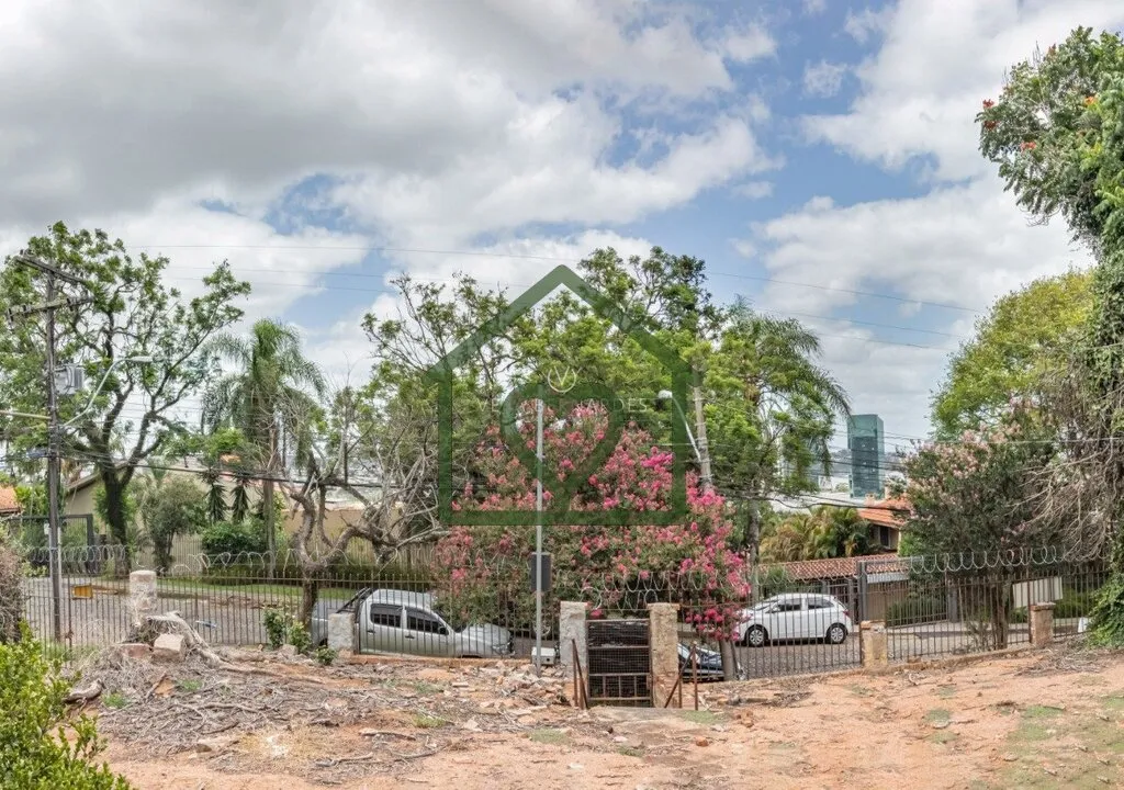 Imagem Vende-se lindo terreno exclusivo com vista para o Guaíba, na parte nobre do bairro Cristal com 1280...