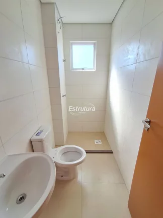Apartamento 2 dormitórios sacada com churrasqueia com box de garagem em ótima.