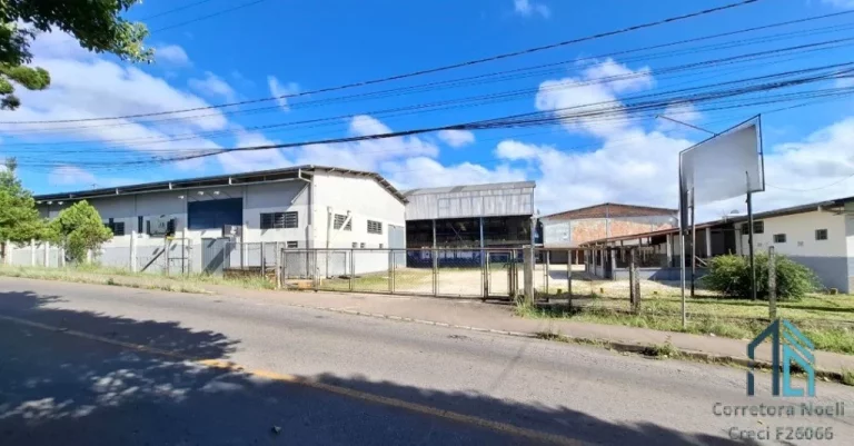 Foto do imóvel Barracões em terreno de 7.550 m² no Santa Cândida em Curitiba -PR