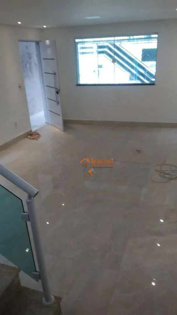Imagem Sobrado com 3 dormitórios à venda, 150 m² por R$ 650.000,00 - Parque Flamengo - Guarulhos/SP