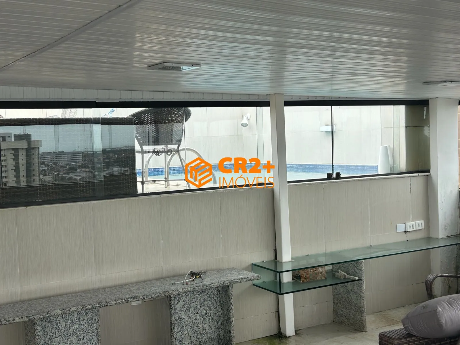 Imagem Vendo Luxuosa Cobertura Triplex 475m² | Privacidade e Conforto no Espinheiro