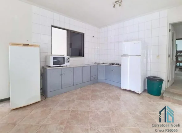 Imagem Sobrado a venda com 430m2 no centro de Guaratuba PR
