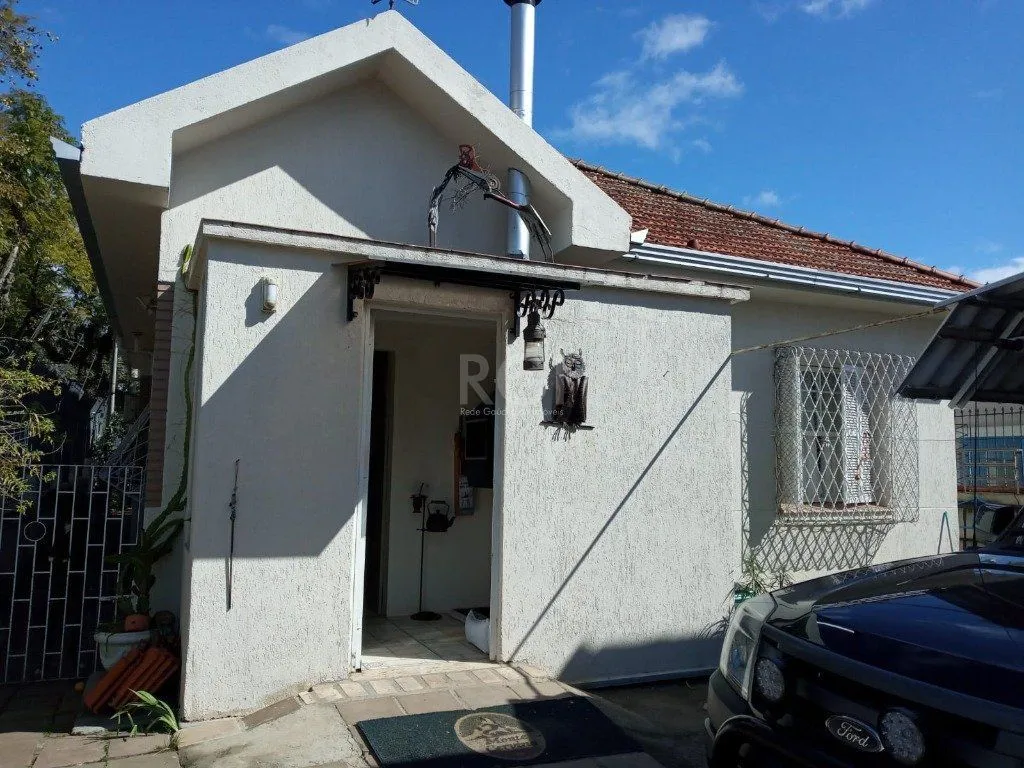 Imagem Casa para Venda - 384m², 3 dormitórios, sendo 1 suites, 3 vagas - Teresópolis