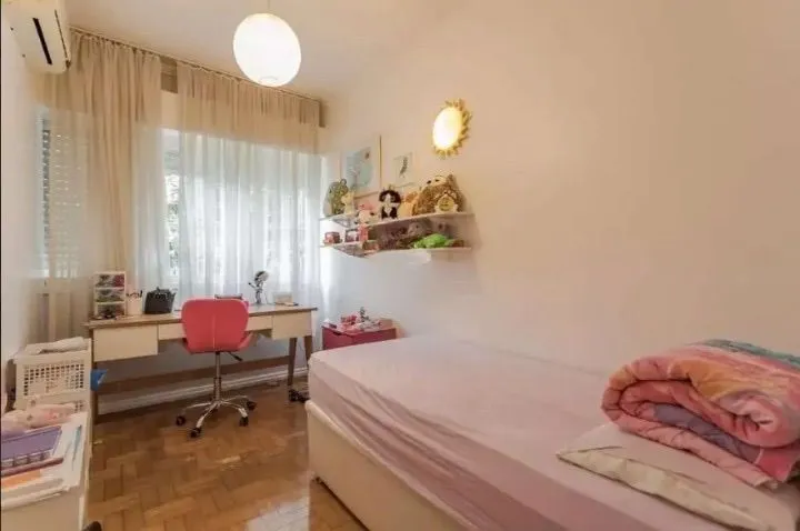 Imagem Apartamento Duplex com 3 dormitórios, churrasqueira, pátio no bairro Bom Fim!