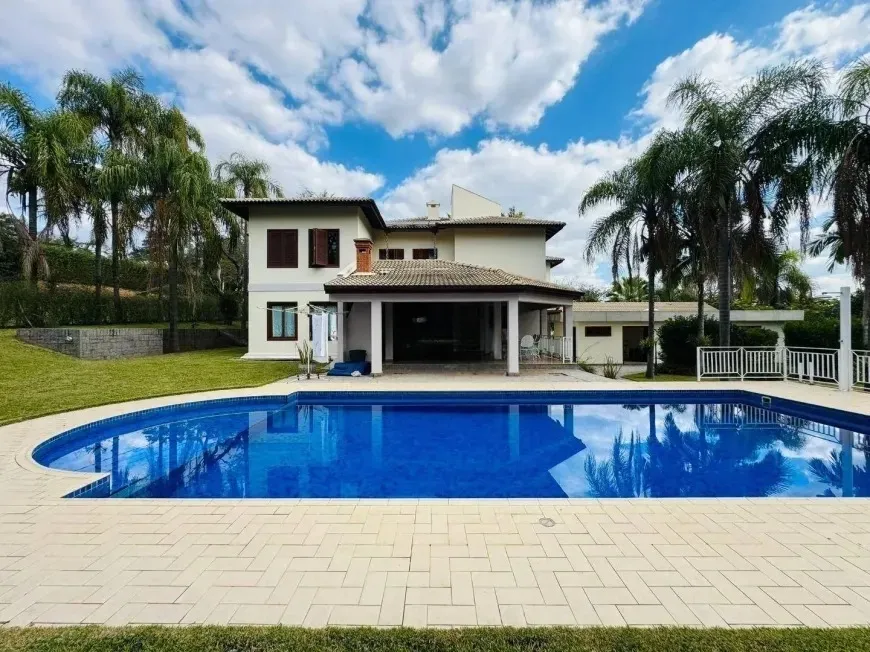 Imagem Casa de alto padrão à venda ou locação no Terras de São José II, Itu, com 5 dormitórios, 3 suítes, piscina, 551 m², 8 vagas e terreno de 2.000m²