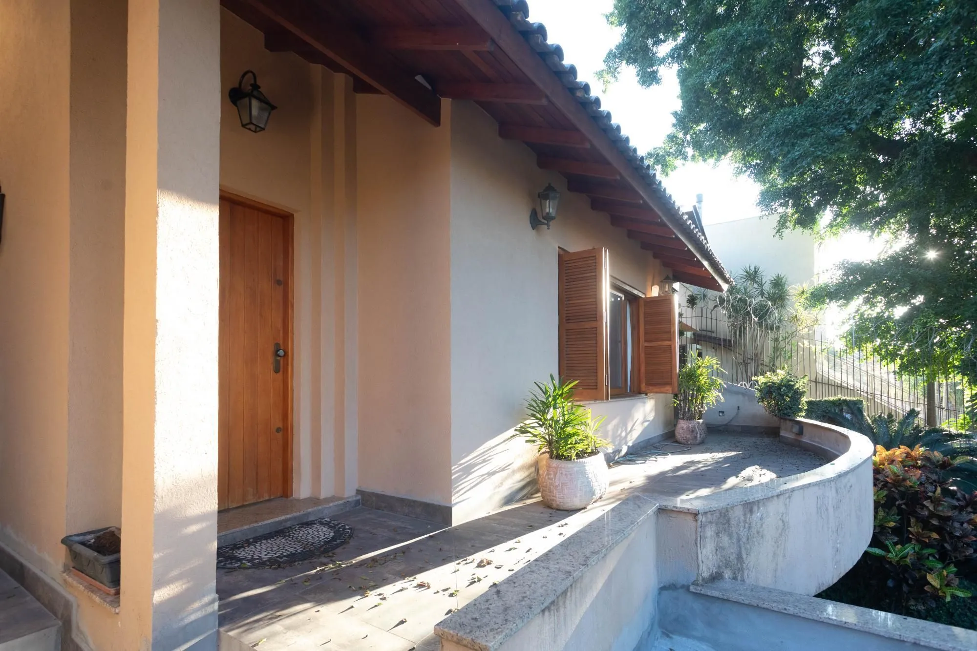 Imagem Casa no Chácara das Pedras com piscina e 316m2
