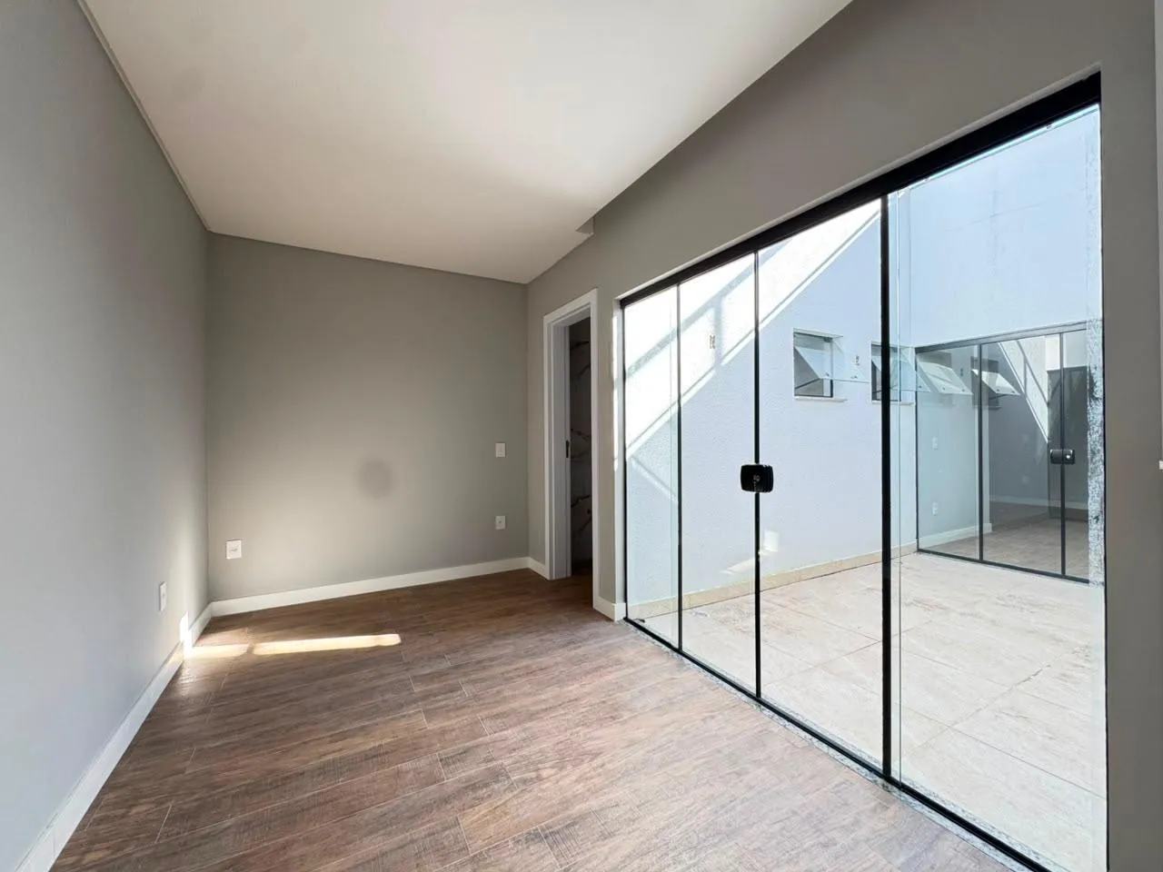 Imagem Casa à venda com 413.65m2 por R$ 3.800.000,00
