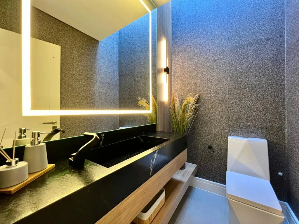 Imagem Casa em Condominio 4 Dormitórios - Bairro --