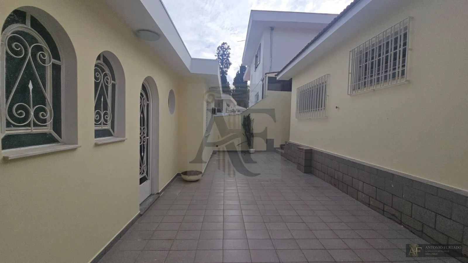 Imagem Casa à venda em Jardim Londrina, São Paulo