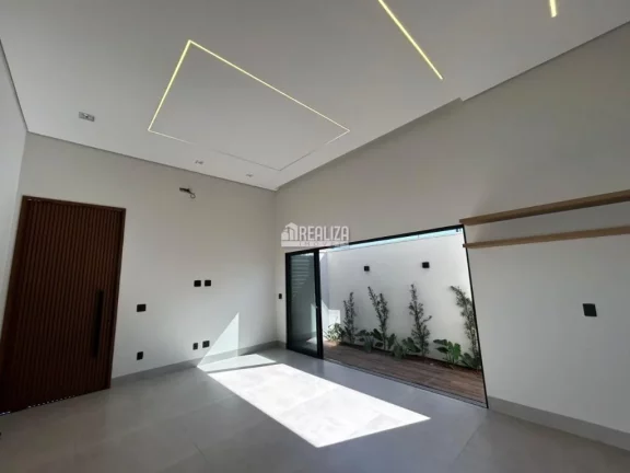Imagem Casa com piscina aquecida no Condomínio Damha III, no bairro Recreio dos Bandeirantes - Uberaba