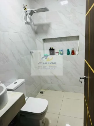 Imagem Vendo Casa em excelente localização com 131m², 02 Quartos (sendo 01 suíte), 01 Vaga