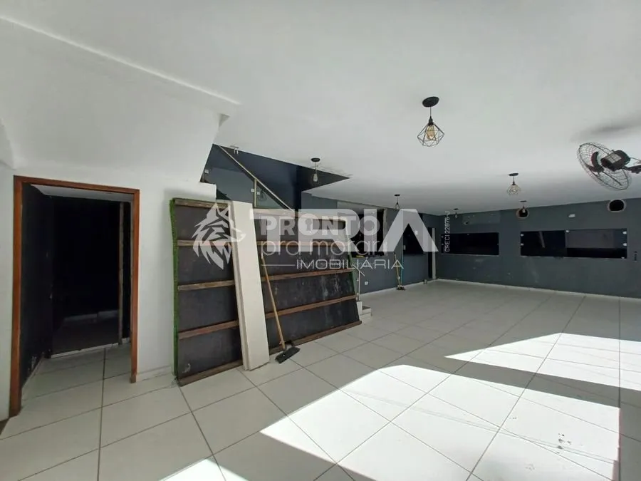 Imagem Comercial de 348m² no bairro Derby, em Recife