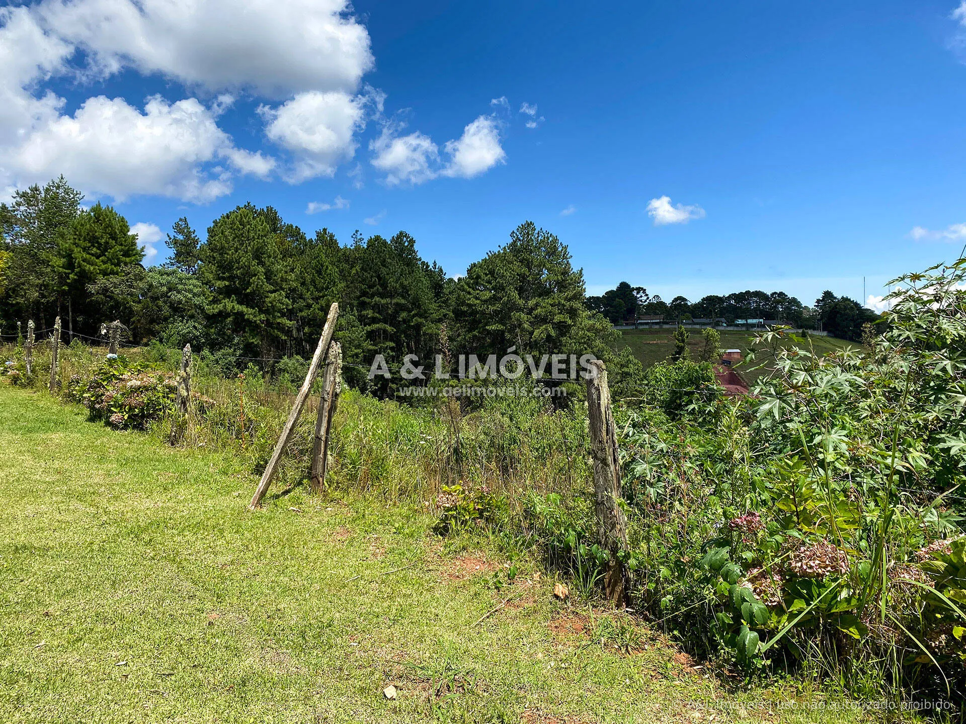 Imagem Lote à venda em Campos do Jordão com 1.600 m² e 46 m de frente