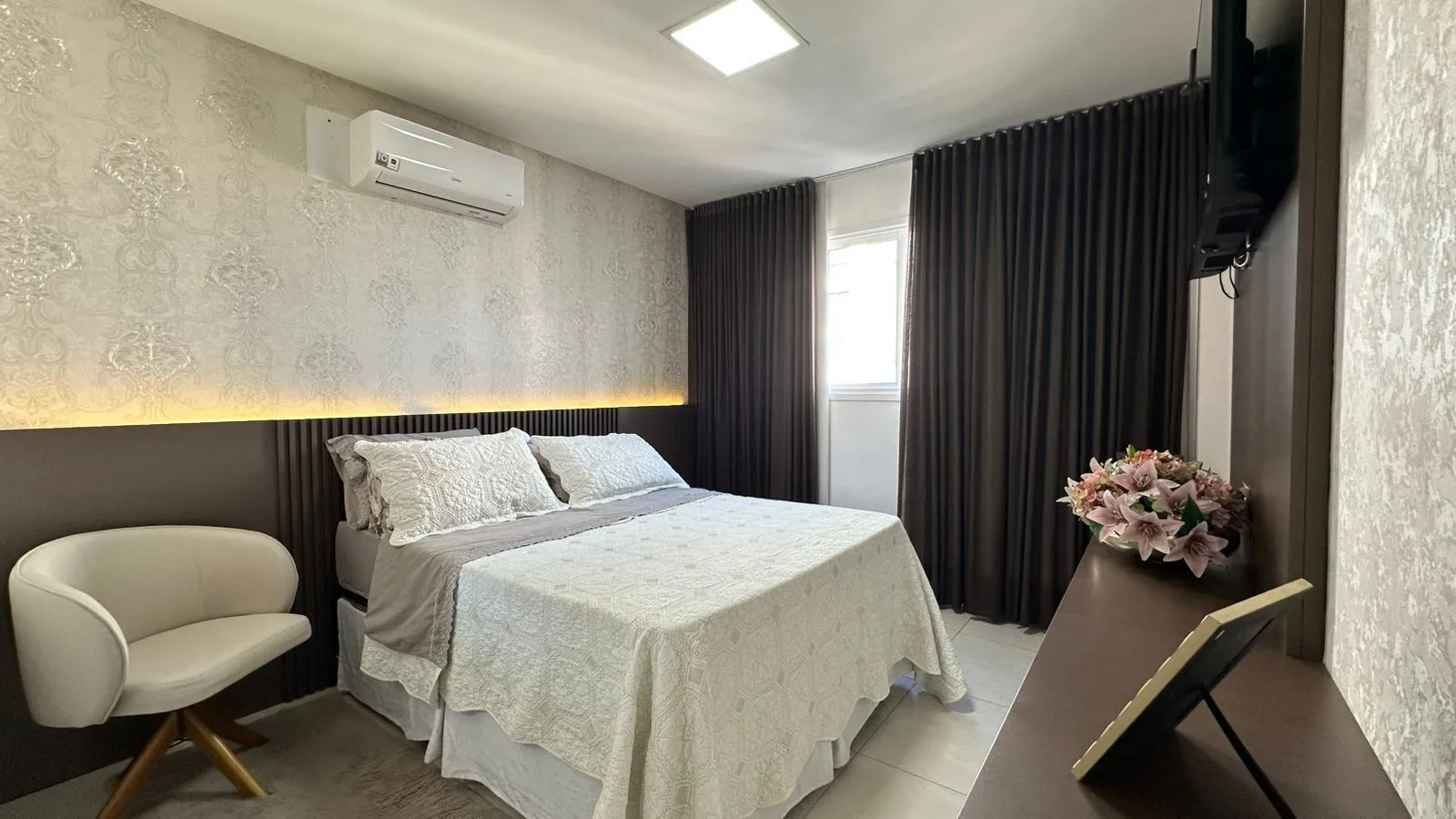 Imagem APARTAMENTO 3 DORMITÓRIOS MOBILIADO NO CENTRO DE TORRES RS