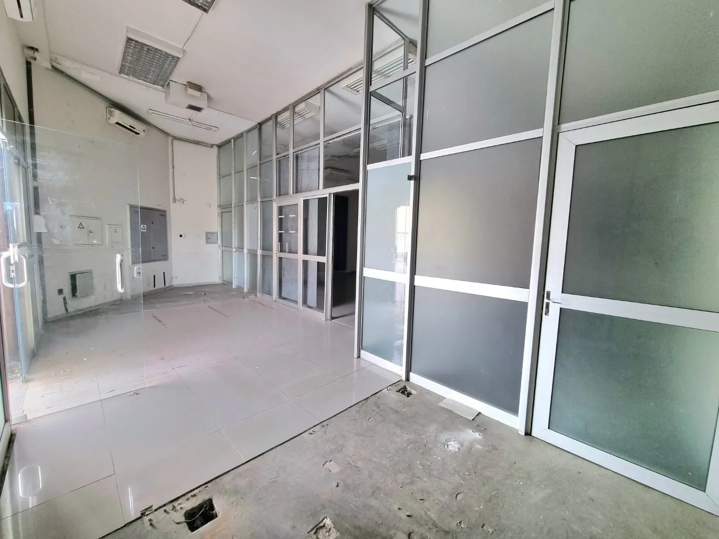 Foto do imóvel Excelente Oportunidade: Ponto Comercial de Esquina em Moreira César com 300m² e Alta Visibilidade para Novos Negócios