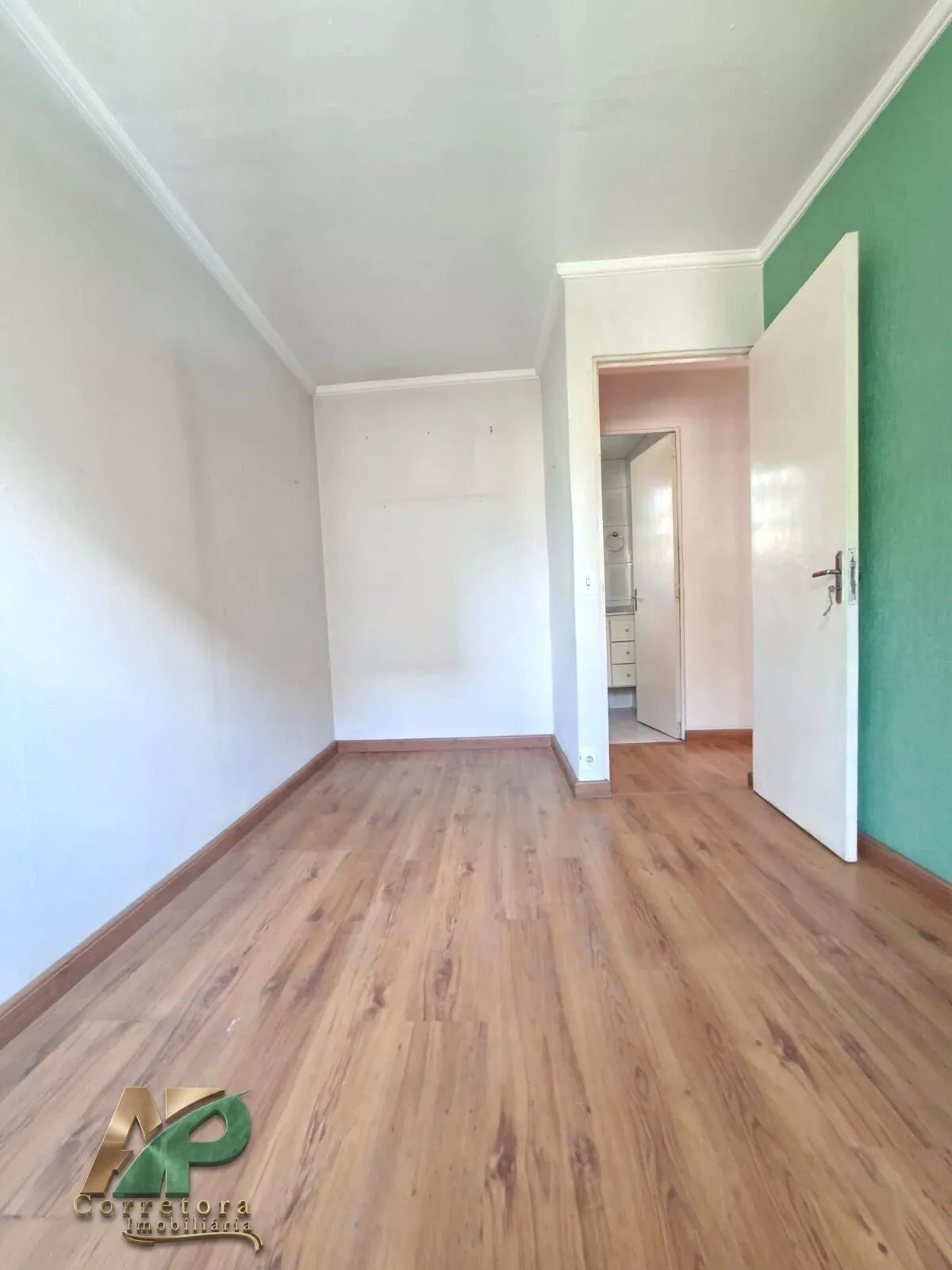 Imagem Apartamento à Venda em Taboão da Serra: 2 Dormitórios no Condomínio Vale dos Pinheiros