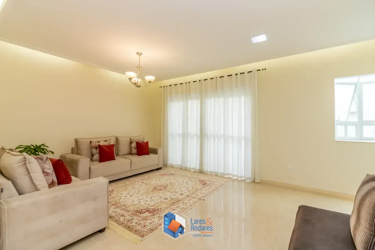 Imagem Sobrado para venda em Jardim Maria Estela com 3 quartos, sendo 3 suítes, 500m²
