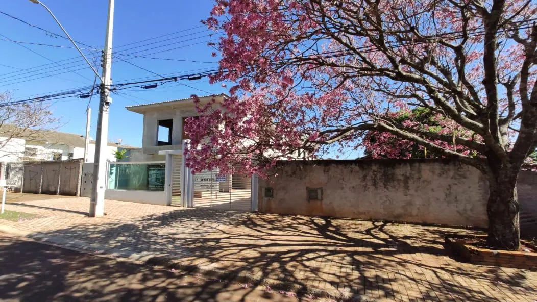 Imagem Sobrado, com 01 suíte mais 2 quartos, Bairro Coqueiral, Cascavel