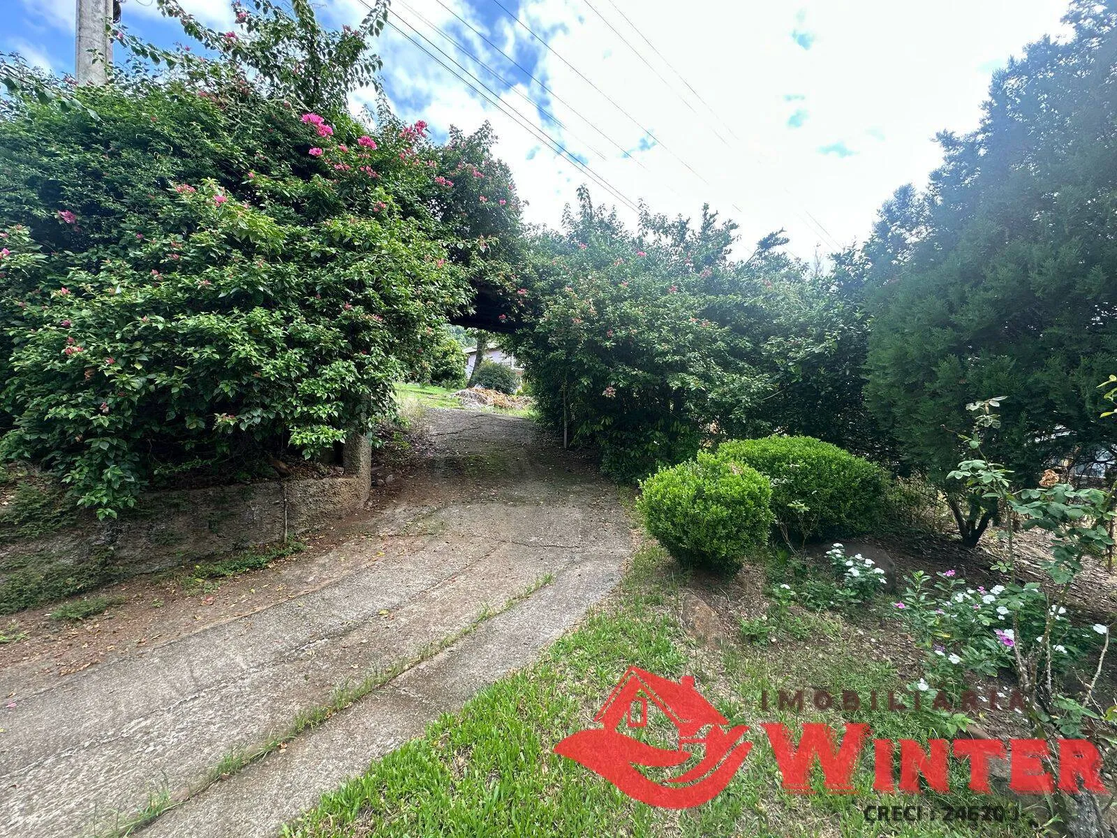 Imagem Oportunidade de casa com 2 dormitórios no São Roque.