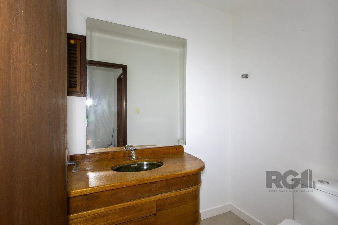 Imagem Casa de 3 dormitórios no Jardim Isabel com vista para o Guaíba.