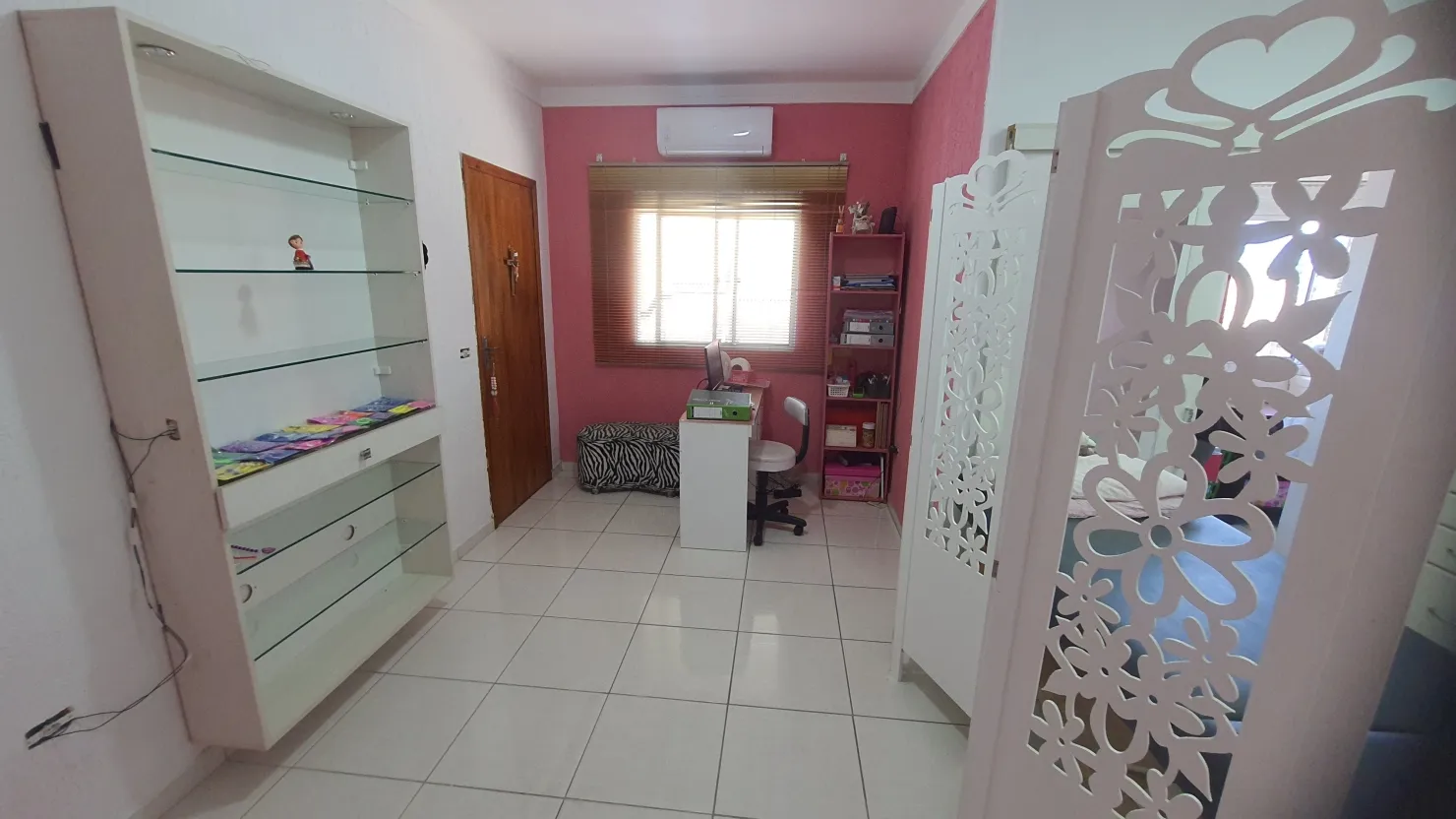 Imagem Apartamento à venda na avenida do Mombaça, Pindamonhangaba, SP