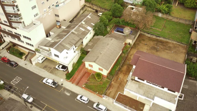 Imagem Casa para Venda em Concórdia, Centro, 4 dormitórios, 2 banheiros