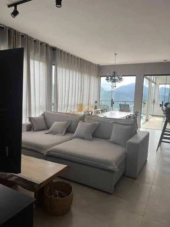Imagem Casa em Condomínio para Venda em Teresópolis / RJ no bairro Albuquerque