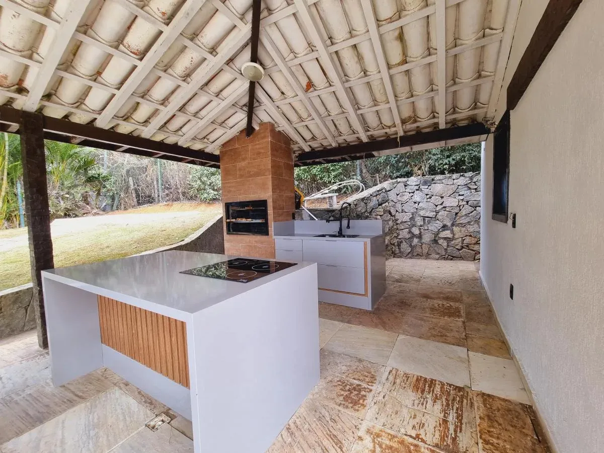 Imagem Casa para Venda em Armação dos Búzios / RJ no bairro Ferradura