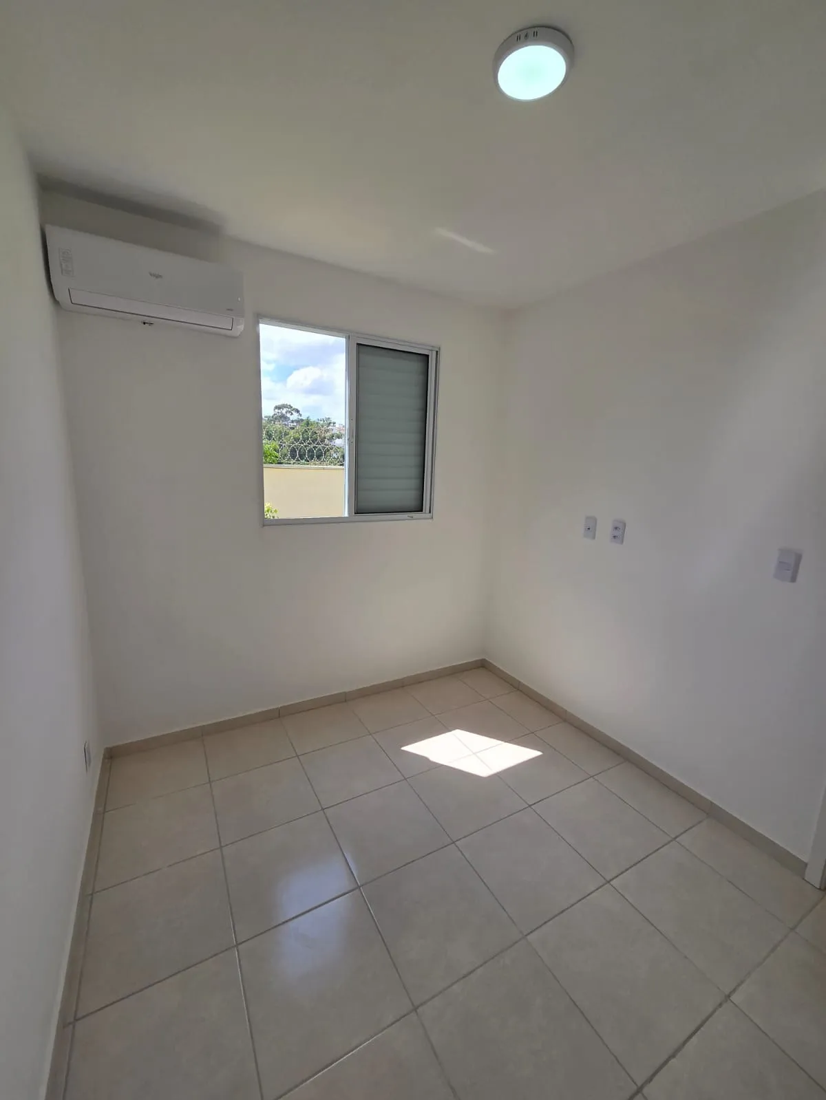 Imagem Apartamento 2 Dormitórios Condomínio Lar Toronto - Wanel Ville -Sorocaba/SP