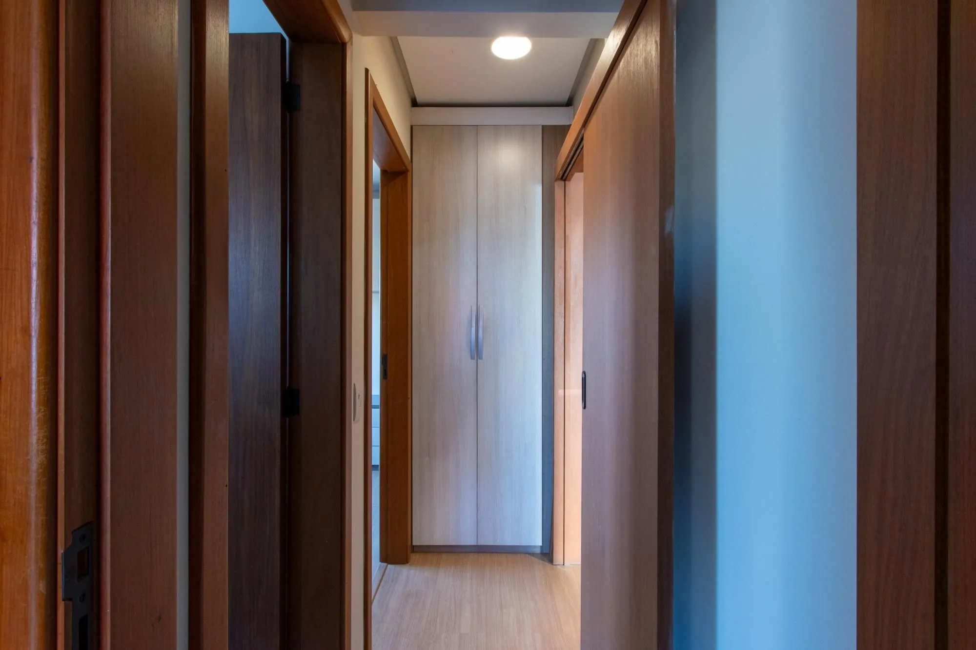 Imagem COBERTURA 2 QUARTOS, 2 VAGAS INDIVIDUAIS ESCRITURADAS, ELEVADOR - BAIRRO SANTO ANTONIO