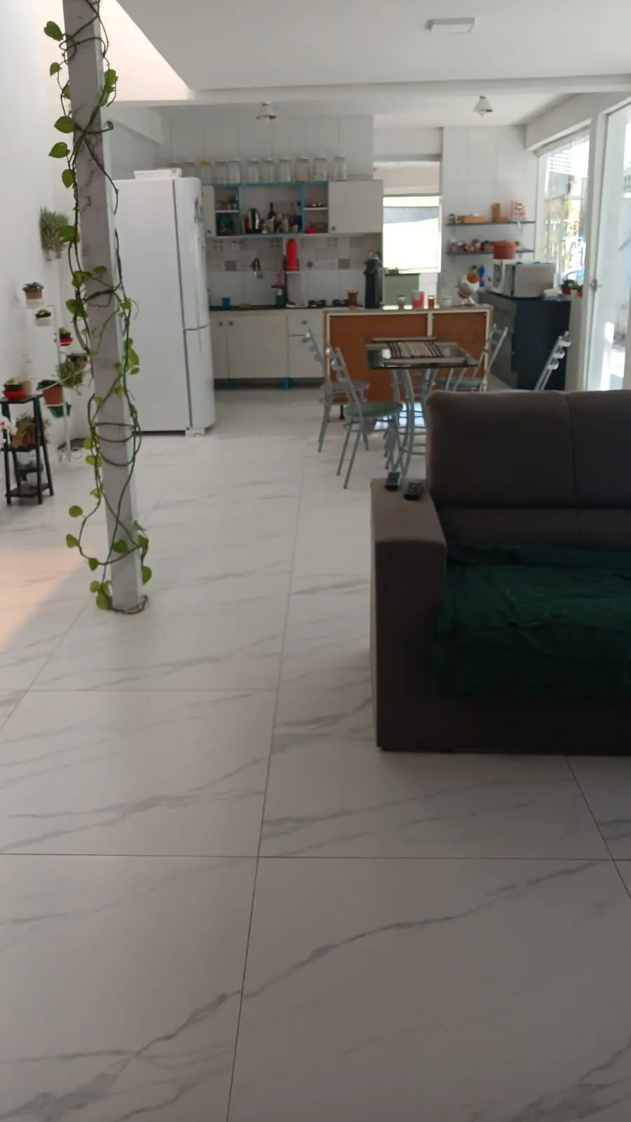 Imagem Casa com 177m², localizado no bairro Azenha em Porto Alegre/RS.