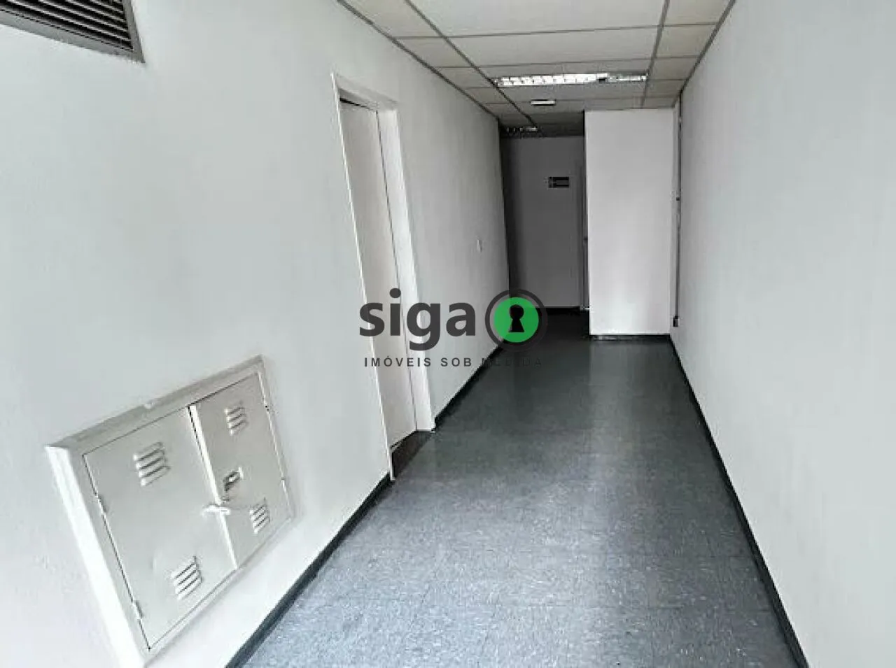 Imagem Sala comercial com 328m² em vão livre, 6 vagas na Consolação para Locação