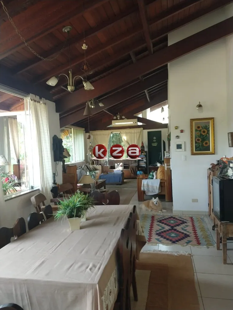 Imagem Imperdível oportunidade: Casa de luxo em condomínio Santa Fé, Vinhedo-SP, com 4 suítes e 8 vagas de garagem!