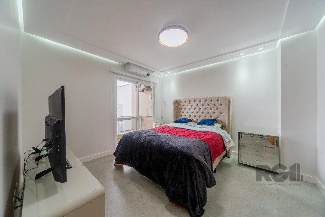 Imagem Casa em condominio com excelente padrão construtivo, possui 3 dormitórios, sendo 1 suíte máster com closet e sacada