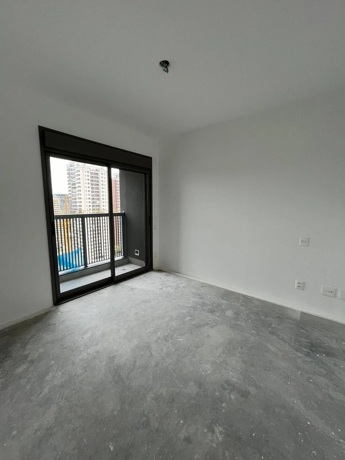 Imagem Apartamento Recém-Reformado de 4 Quartos e 3 Suítes ? 180m², 3 Vagas e Depósito