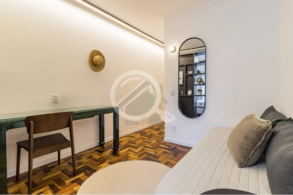 Imagem Conheça este aconchegante apartamento JK à venda no coração do Centro Histórico de Porto Alegre...