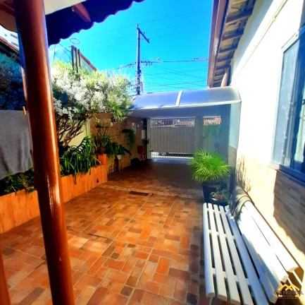 Imagem Casa Térrea com 2 quartos e 3 vagas na Vila Helena em Jundiaí-SP