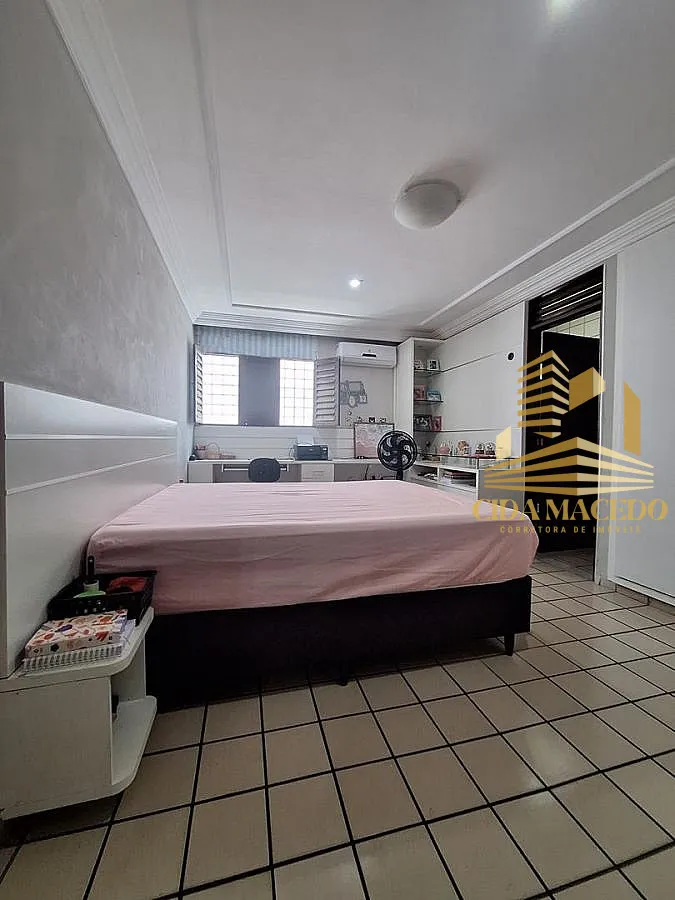 Imagem Casa a Venda no bairro Bessa - João Pessoa, PB