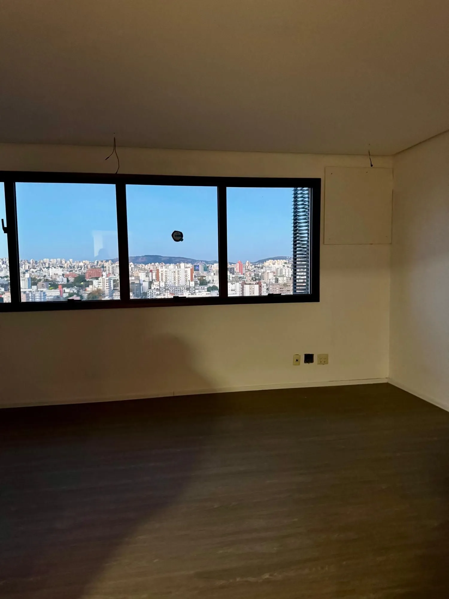 Imagem Sala Comercial para Locação - Av. Borges de Medeiros, 2105