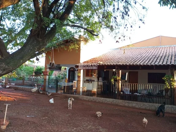 Imagem Casa à venda na Vila Elza, Aramina: 3 dormitórios e suíte!