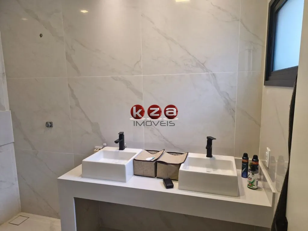 Imagem Casa Moderna e nova a venda em condomínio de alto padrão em Valinhos-SP, : 3 suítes, 4 vagas, 280m².gourmet com piscina.
