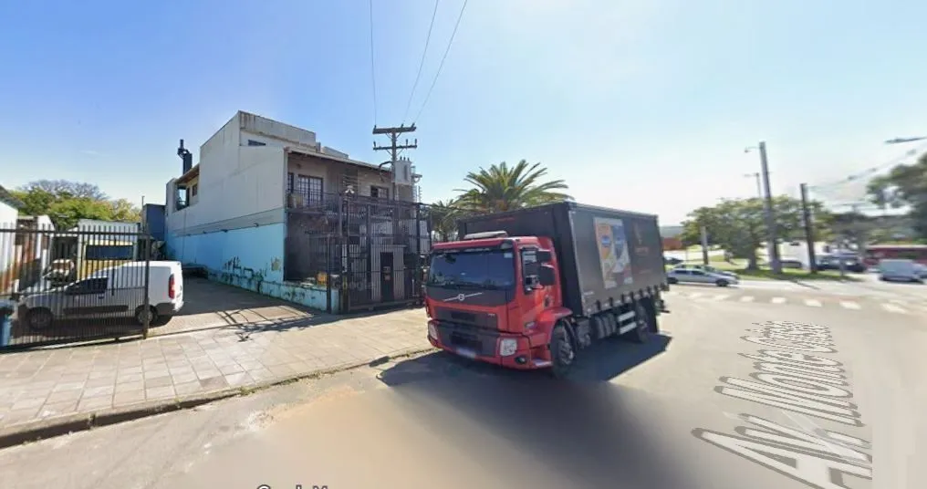 Imagem Terreno comercial ou residencial 10 X 30 - Bairro Cavalhada