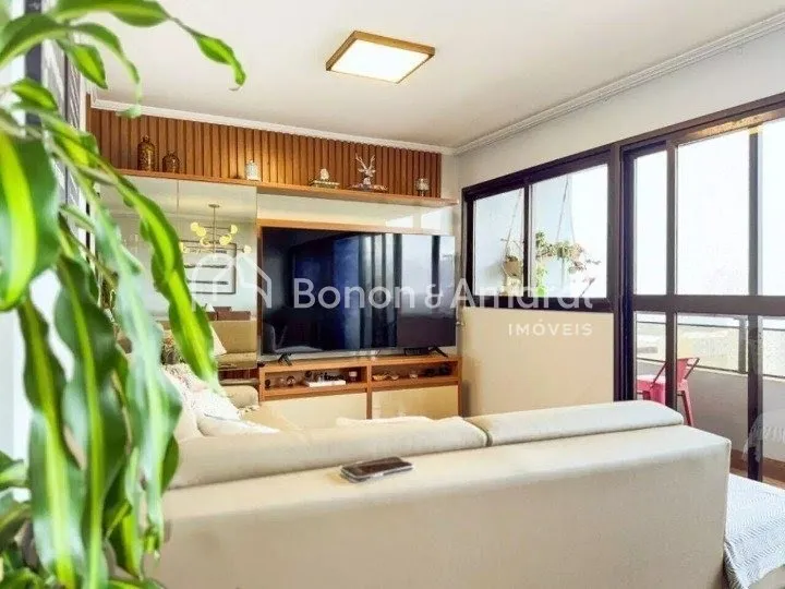 Imagem Apartamento reformado e muito espaçoso