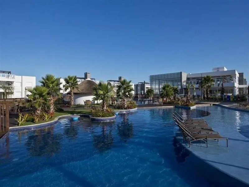 Imagem Casa Condominio para Venda - 160m², 4 dormitórios, sendo 4 suites, 2 vagas - Centro