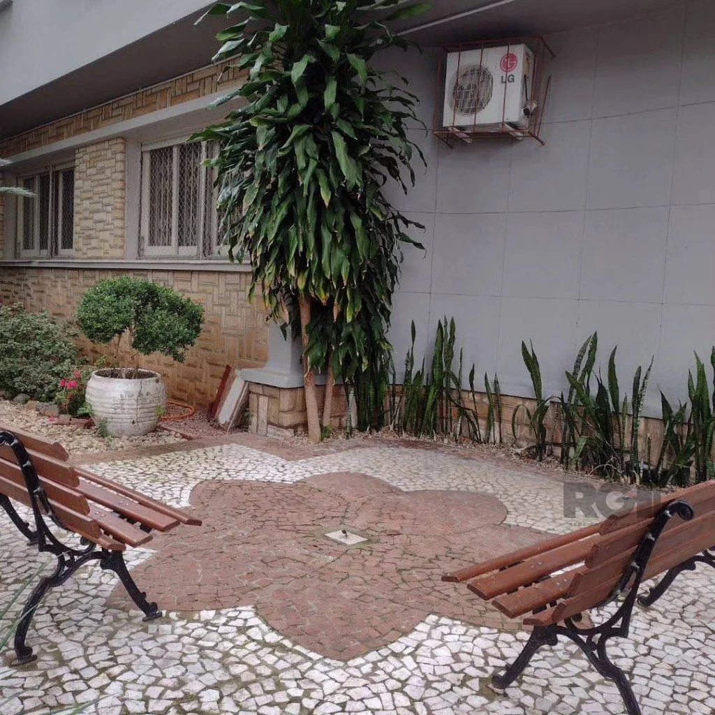 Imagem Apartamento no bairro Auxiliadora de 2 dormitórios ( 1 suíte)