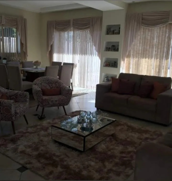 Imagem Casa à venda e locação 3 Quartos, 1 Suite, 4 Vagas, Centro, Tremembé - SP